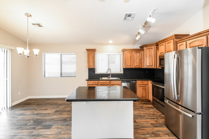 1,935/Mo, 1833 W Desert Hills Dr Queen Creek, AZ 85142 Kitchen View 2