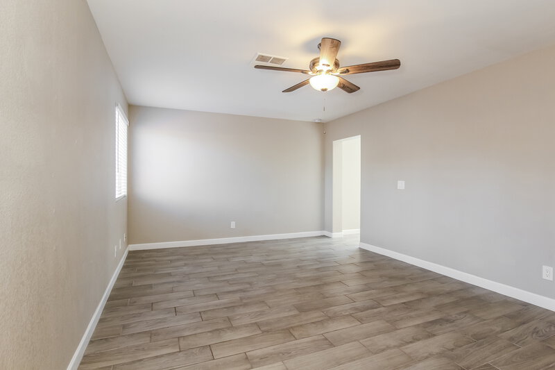 2,000/Mo, 10856 W Ruth Ave Peoria, AZ 85345 Living Room View