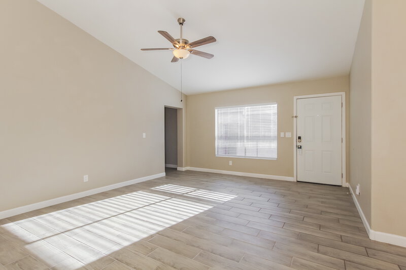 2,000/Mo, 10856 W Ruth Ave Peoria, AZ 85345 Dining Room View