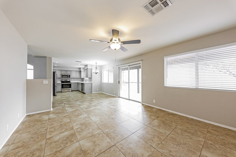 2,610/Mo, 17847 N 13th St Phoenix, AZ 85022 Family Room View
