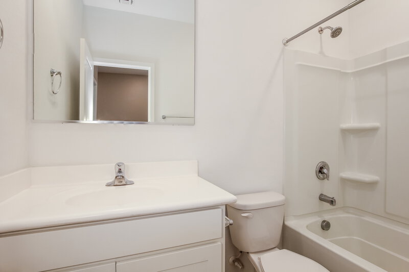 2,035/Mo, 19912 W Badgett Lane Litchfield Park, AZ 85340 Bathroom View