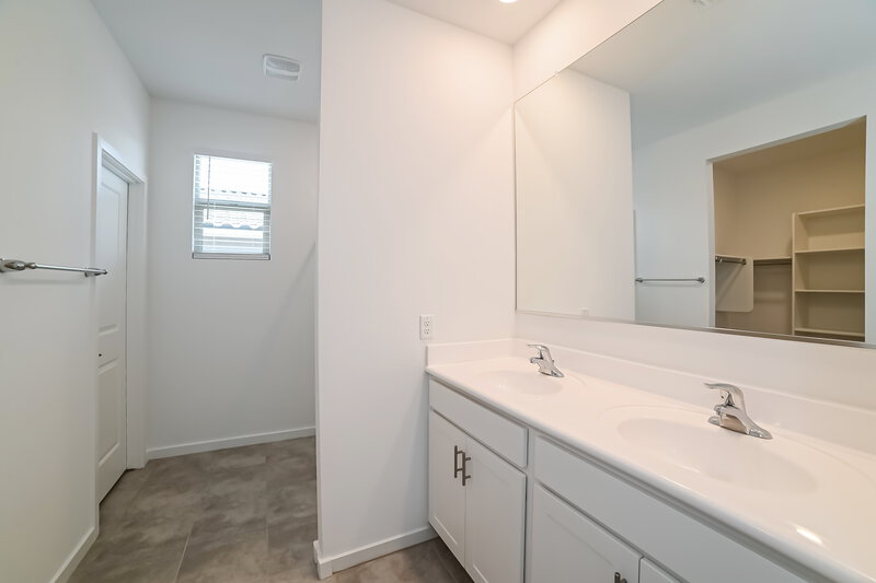 2,860/Mo, 19909 W Annika Drive Litchfield Park, AZ 85340 Main Bathroom View