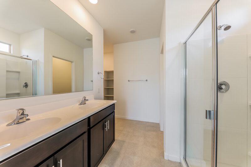 1,745/Mo, 14465 W Hackamore Dr Surprise, AZ 85387 Main Bathroom View