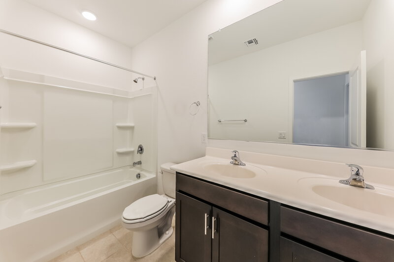 1,745/Mo, 14465 W Hackamore Dr Surprise, AZ 85387 Bathroom View