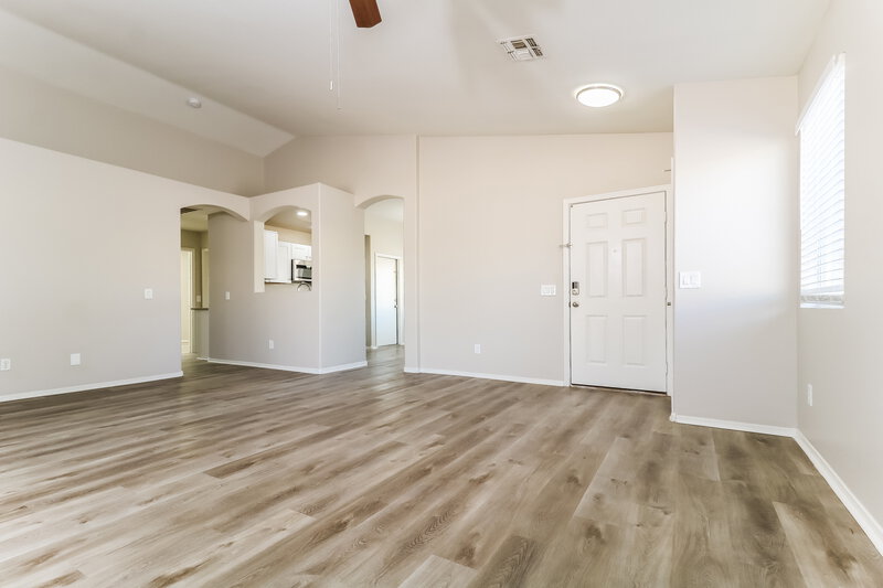 1,865/Mo, 16196 W Mesquite Dr Goodyear, AZ 85338 Living Room View 2