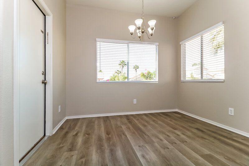 1,865/Mo, 16196 W Mesquite Dr Goodyear, AZ 85338 Dining Room View