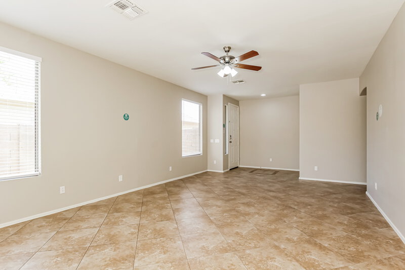 2,280/Mo, 9450 W Ross Ave Peoria, AZ 85382 Living Room View