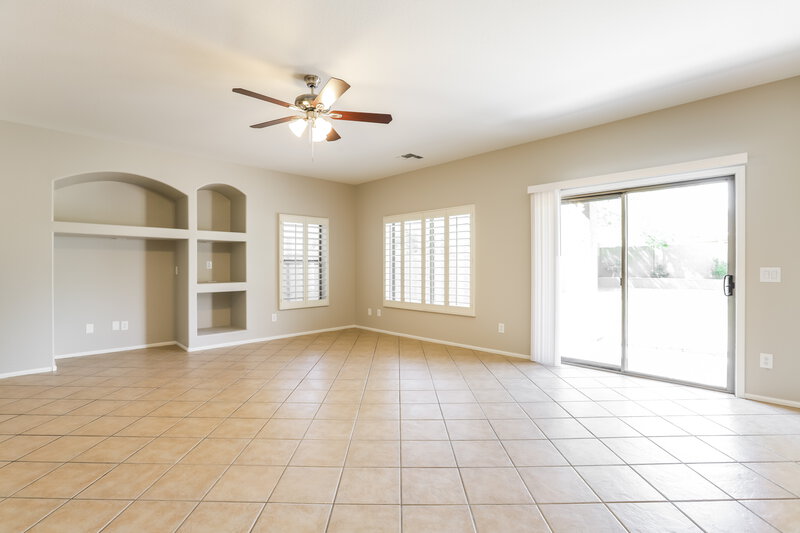 2,450/Mo, 4512 W Fortune Dr Anthem, AZ 85086 Living Room View