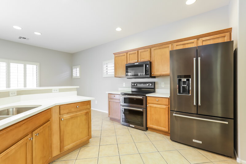 2,450/Mo, 4512 W Fortune Dr Anthem, AZ 85086 Kitchen View