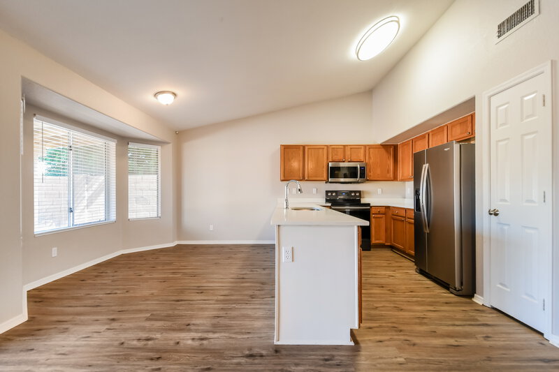 2,540/Mo, 820 N Sailors Way Gilbert, AZ 85234 Kitchen View