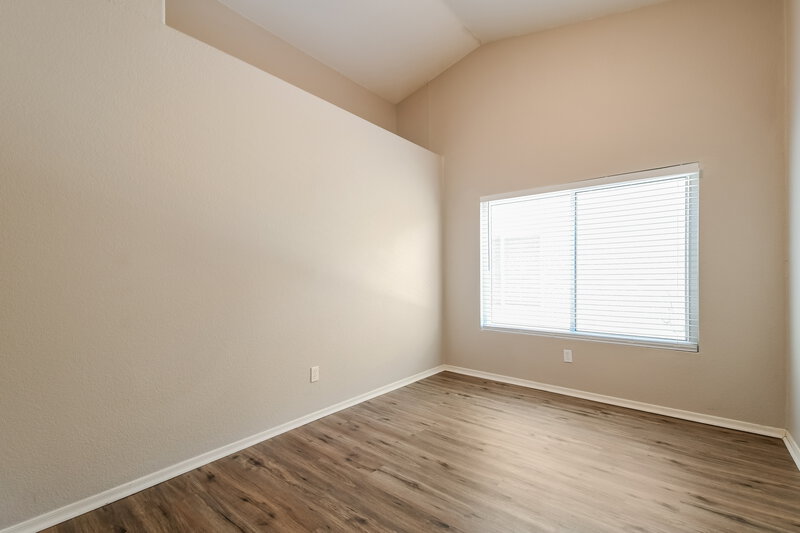 2,540/Mo, 820 N Sailors Way Gilbert, AZ 85234 Office View