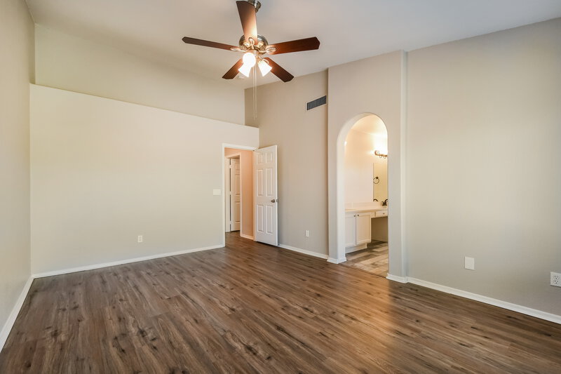2,540/Mo, 820 N Sailors Way Gilbert, AZ 85234 Main Bedroom View 2