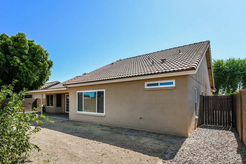 2,540/Mo, 820 N Sailors Way Gilbert, AZ 85234 Rear View