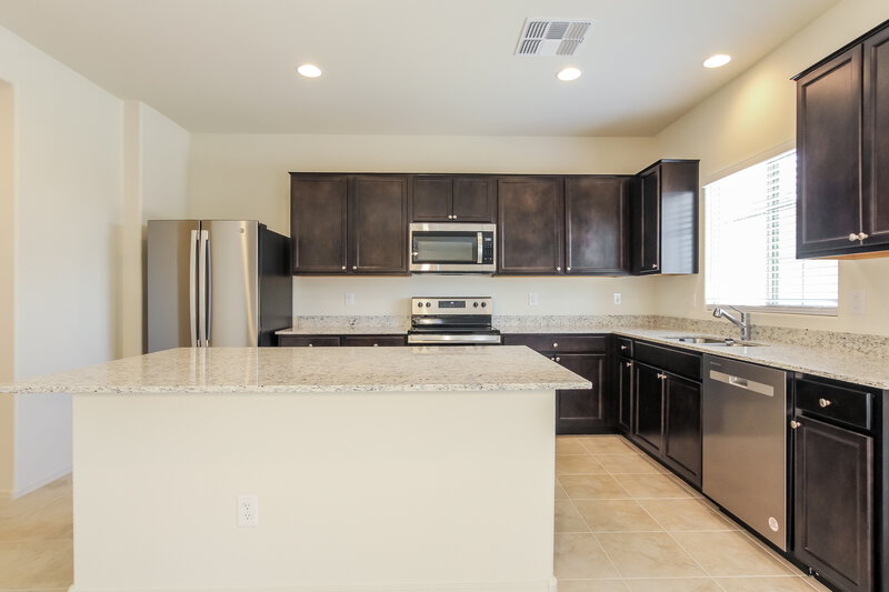 2,550/Mo, 5012 S 109th Dr Tolleson, AZ 85353 Kitchen View