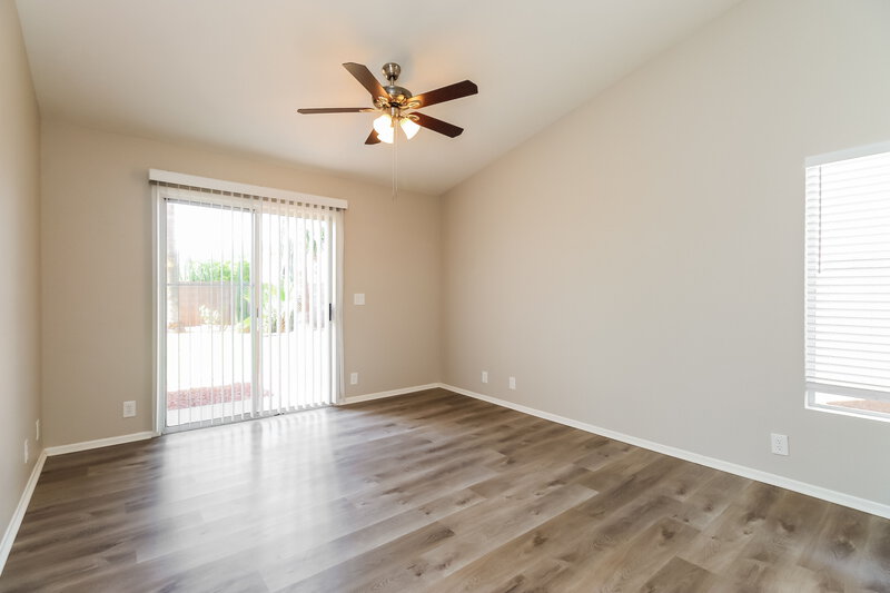 2,465/Mo, 3329 E Wahalla Ln Phoenix, AZ 85050 Main Bedroom View