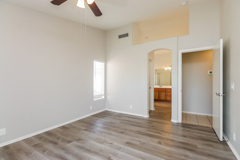 2,465/Mo, 3329 E Wahalla Ln Phoenix, AZ 85050 Main Bedroom View 2