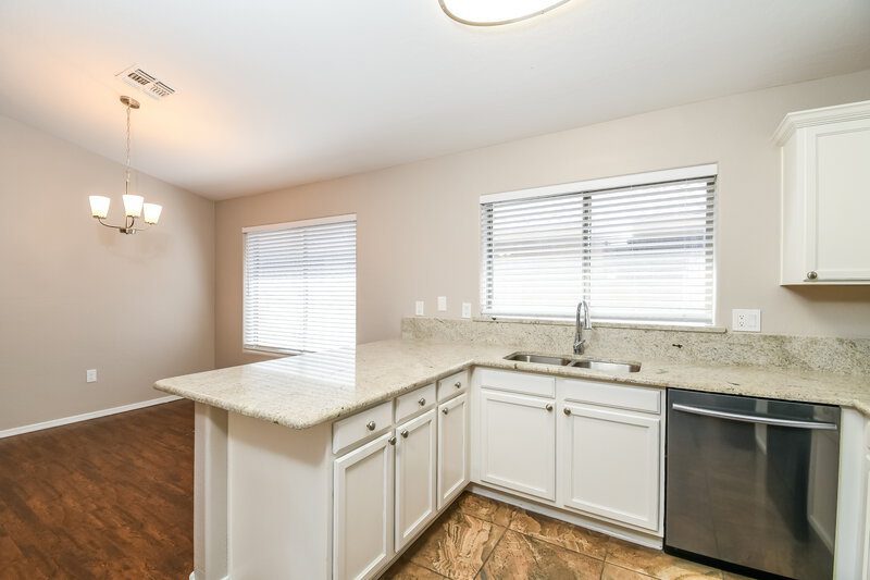 1,950/Mo, 3731 S Conestoga Rd Apache Junction, AZ 85119 Kitchen View 2