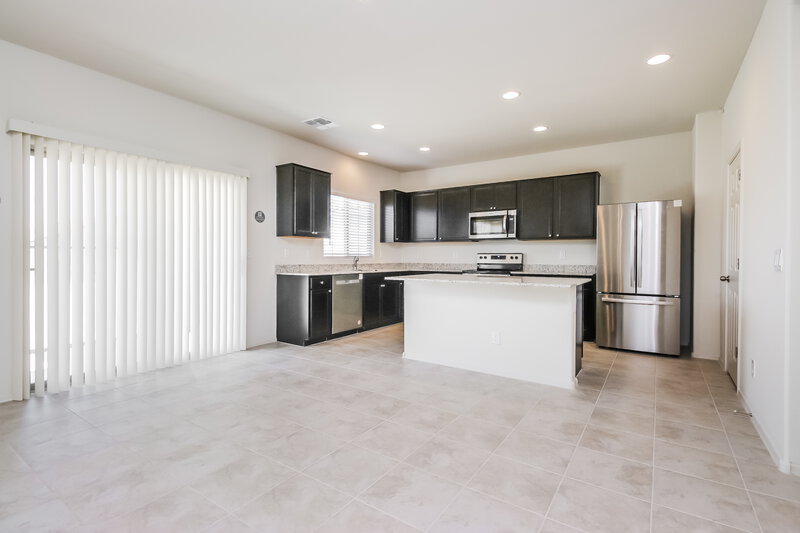 2,080/Mo, 11153 W Bloch Rd Tolleson, AZ 85353 Dining Room View