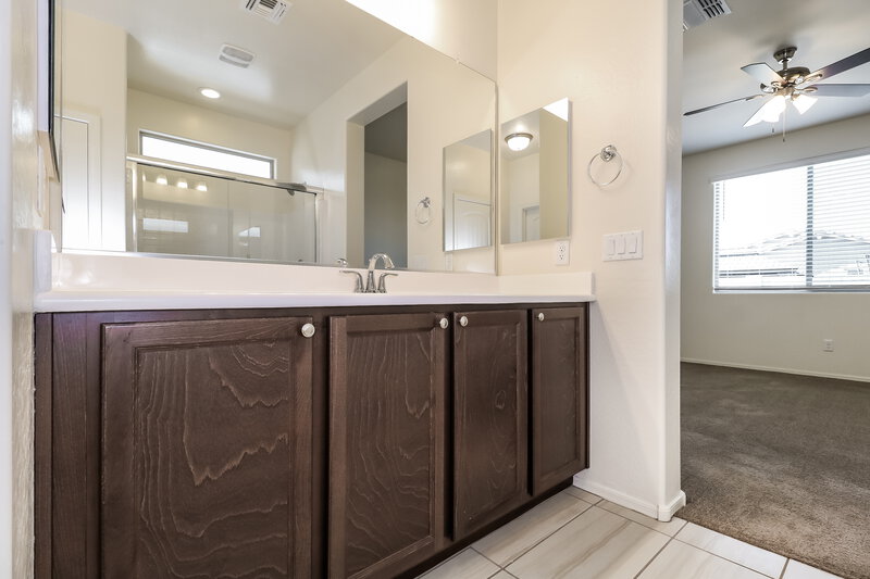 1,975/Mo, 17696 W Country Club Ter Surprise, AZ 85387 Main Bathroom View