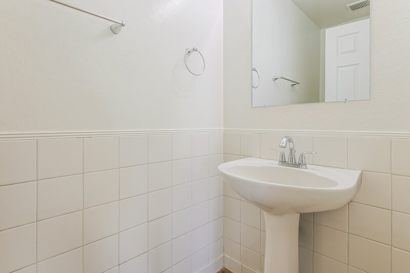 2,755/Mo, 11013 E Abilene Ave Mesa, AZ 85208 Bathroom View 2