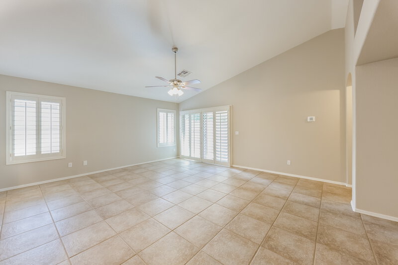 2,320/Mo, 20909 N 84th Dr Peoria, AZ 85382 Living Room View