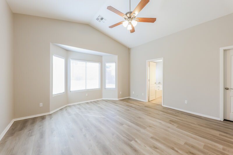 2,320/Mo, 20909 N 84th Dr Peoria, AZ 85382 Main Bedroom View 2