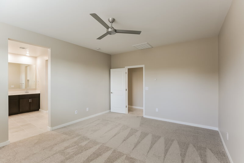 2,390/Mo, 4728 S 69th Avenue Phoenix, AZ 85043 Main Bedroom View 2