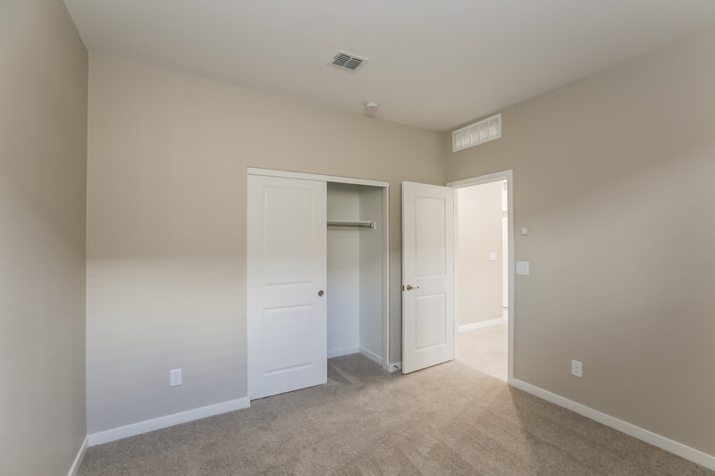 2,390/Mo, 4728 S 69th Avenue Phoenix, AZ 85043 Bedroom View 2