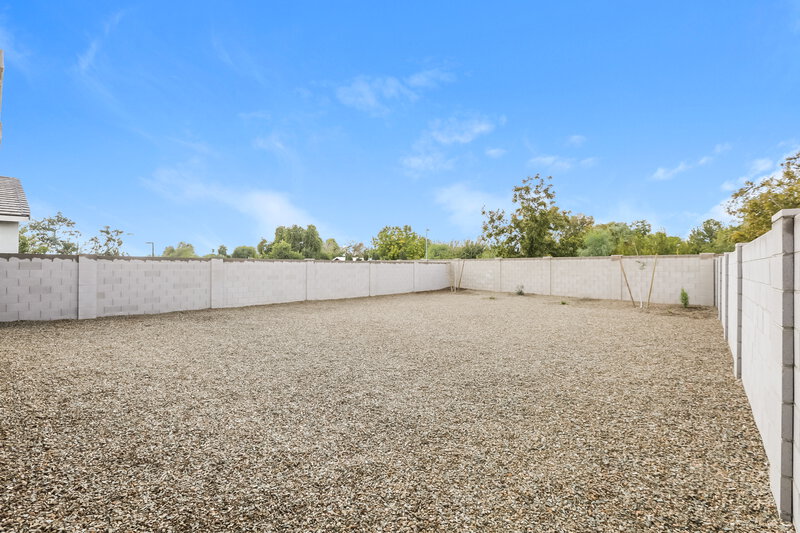 2,390/Mo, 4728 S 69th Avenue Phoenix, AZ 85043 Rear View 2