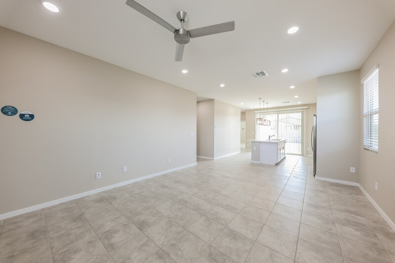 2,045/Mo, 6857 W Luxton Lane Phoenix, AZ 85043 Living Room View 2