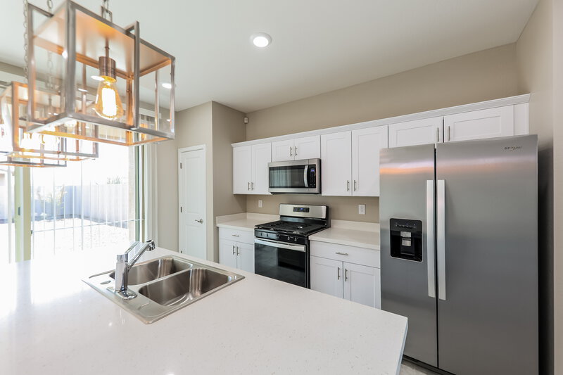 2,045/Mo, 6857 W Luxton Lane Phoenix, AZ 85043 Kitchen View