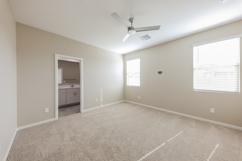 2,045/Mo, 6857 W Luxton Lane Phoenix, AZ 85043 Main Bedroom View