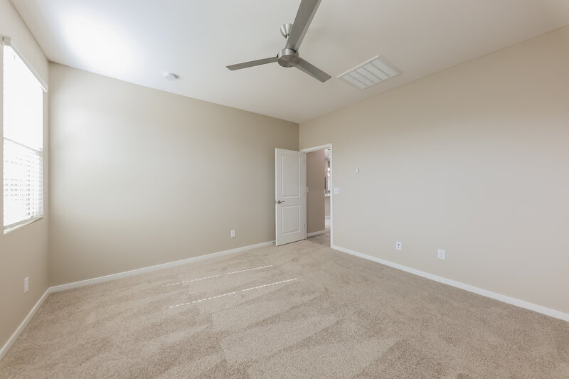2,045/Mo, 6857 W Luxton Lane Phoenix, AZ 85043 Main Bedroom View 2