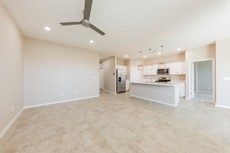 2,359/Mo, 6847 W Parkway Drive Phoenix, AZ 85043 Living Room View