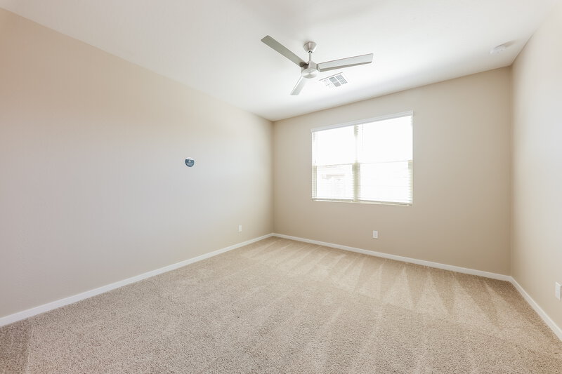 2,359/Mo, 6847 W Parkway Drive Phoenix, AZ 85043 Main Bedroom View 2