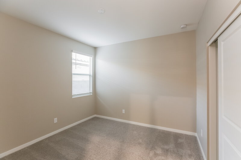2,580/Mo, 6827 W Parkway Drive Phoenix, AZ 85043 Bedroom View 2