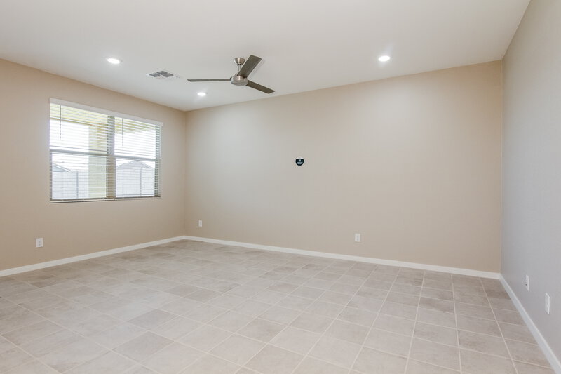 2,260/Mo, 6845 W Marguerite Avenue Phoenix, AZ 85043 Living Room View