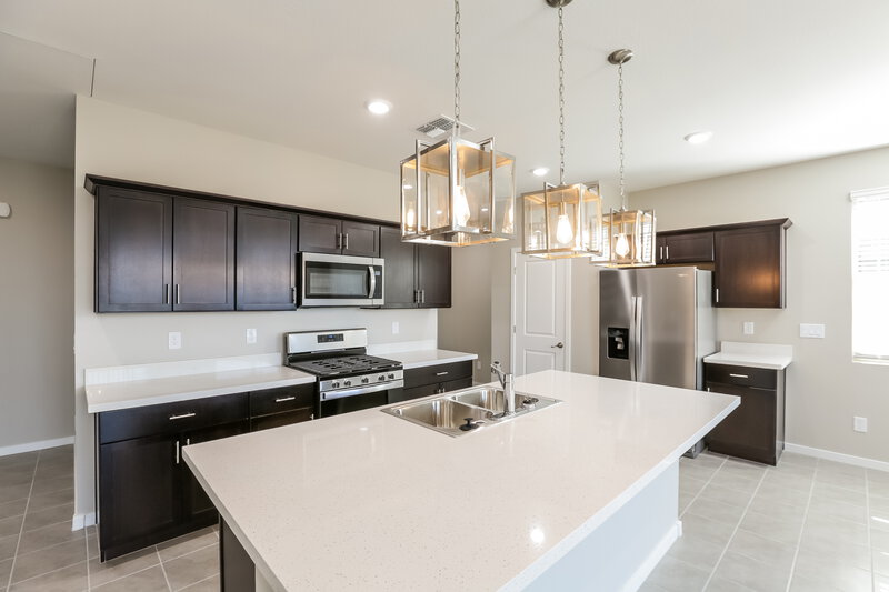 2,230/Mo, 6837 W Marguerite Avenue Phoenix, AZ 85043 Kitchen View 3