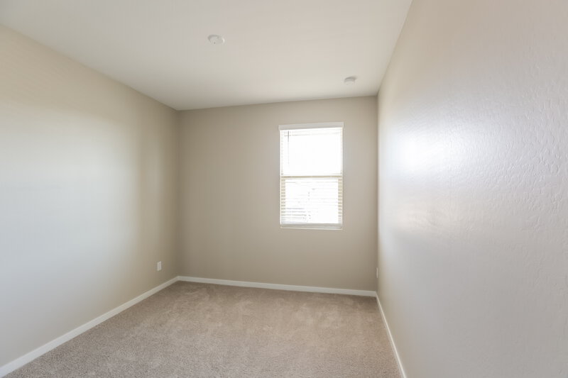 2,230/Mo, 6837 W Marguerite Avenue Phoenix, AZ 85043 Bedroom View