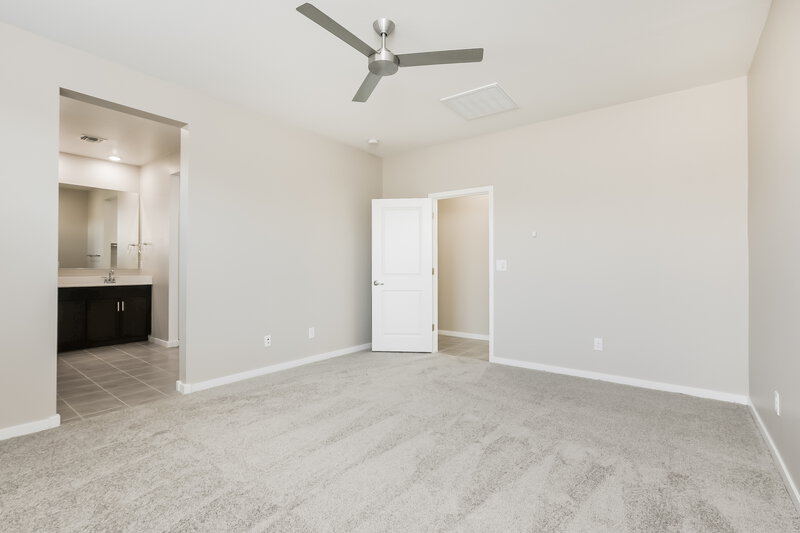 2,550/Mo, 6859 W Levi Drive Phoenix, AZ 85043 Main Bedroom View