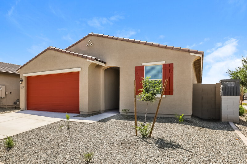 2,260/Mo, 6819 W Levi Drive Phoenix, AZ 85043 Front View