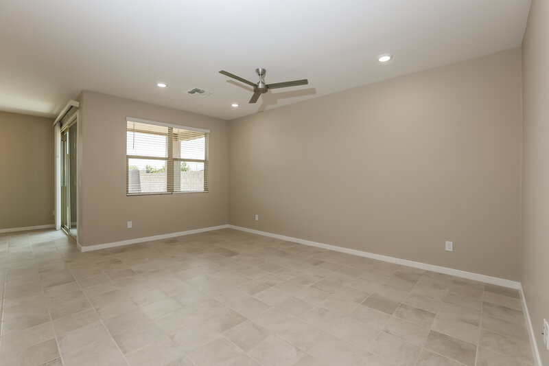 2,260/Mo, 6819 W Levi Drive Phoenix, AZ 85043 Living Room View