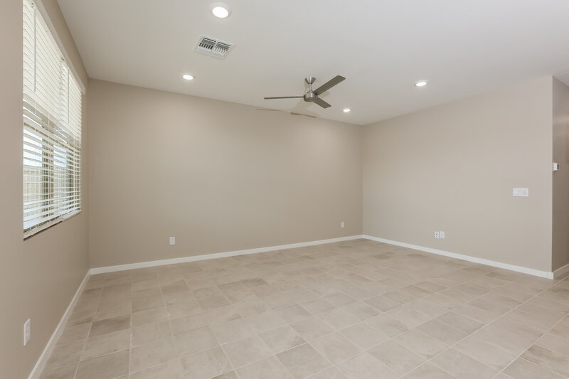 2,260/Mo, 6819 W Levi Drive Phoenix, AZ 85043 Living Room View 3