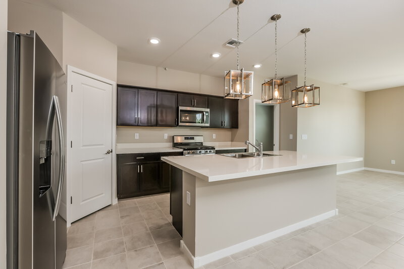 2,260/Mo, 6819 W Levi Drive Phoenix, AZ 85043 Kitchen View