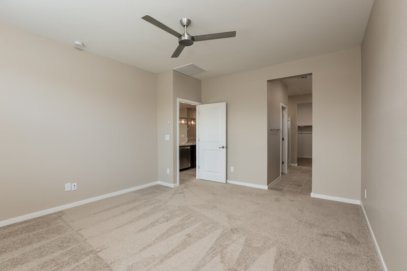 2,260/Mo, 6819 W Levi Drive Phoenix, AZ 85043 Main Bedroom View