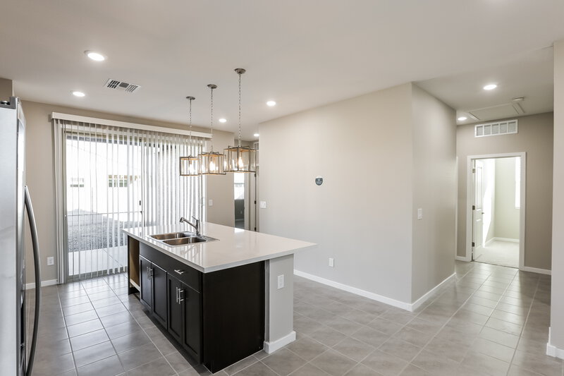 2,135/Mo, 6728 W Gaby Road Phoenix, AZ 85043 Kitchen View