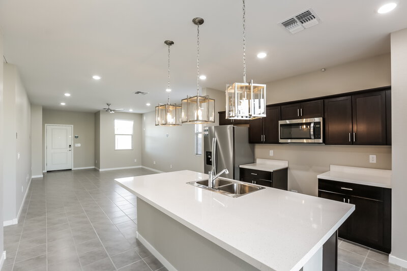 2,135/Mo, 6728 W Gaby Road Phoenix, AZ 85043 Kitchen View 3