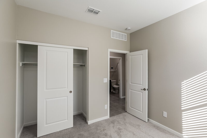 2,135/Mo, 6728 W Gaby Road Phoenix, AZ 85043 Bedroom View 2