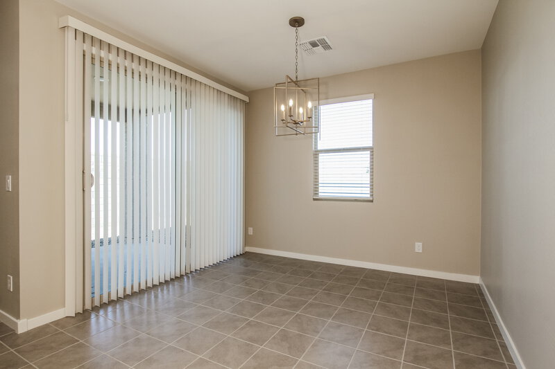 3,450/Mo, 4623 S 67th Lane Phoenix, AZ 85043 Dining Room View