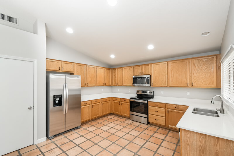 2,405/Mo, 6102 S Ashley Dr Chandler, AZ 85249 Kitchen View